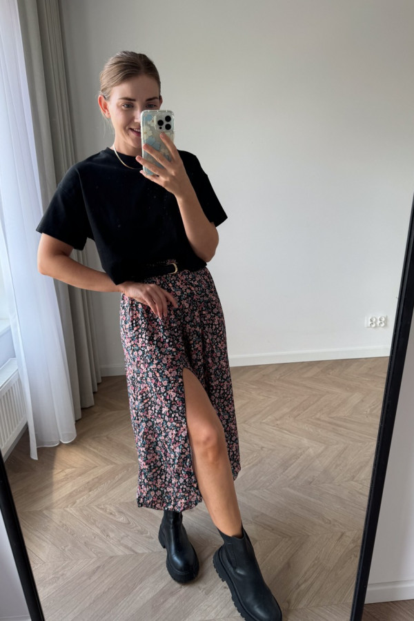 SPÓDNICA WISKOZOWA CZARNA W PUDROWĄ ŁĄCZKĘ VALERIA