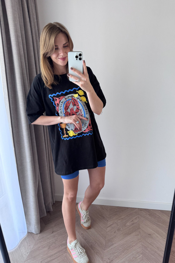 T-SHIRT BAWEŁNIANY CZARNY Z APLIKACJĄ RACZKA