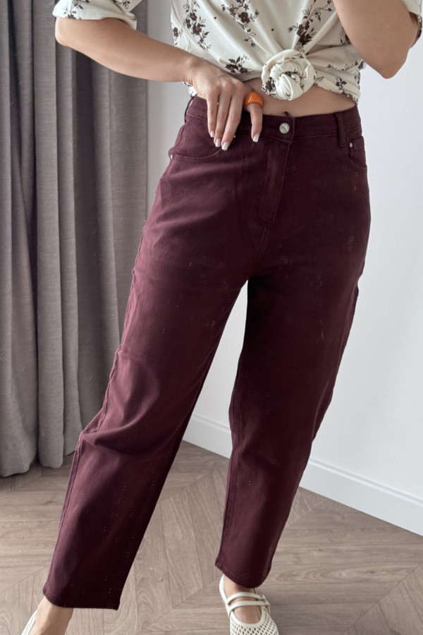 SPODNIE Z CIENKIEGO DŻINSU MOM FIT WINO 4