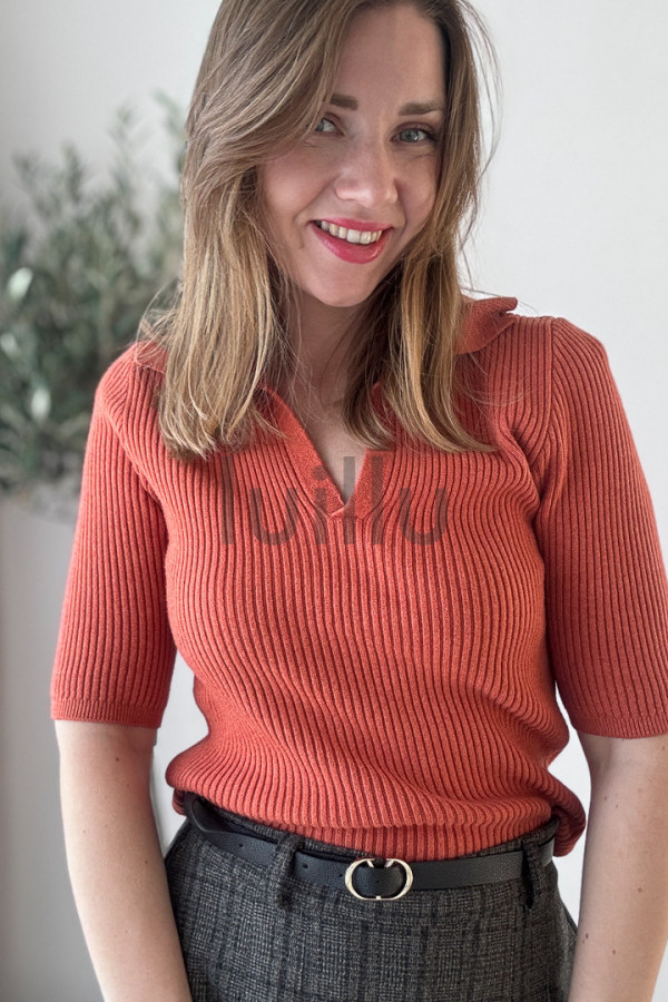 SWETER CYNAMONOWY NA KRÓTKI RĘKAW POLO 3