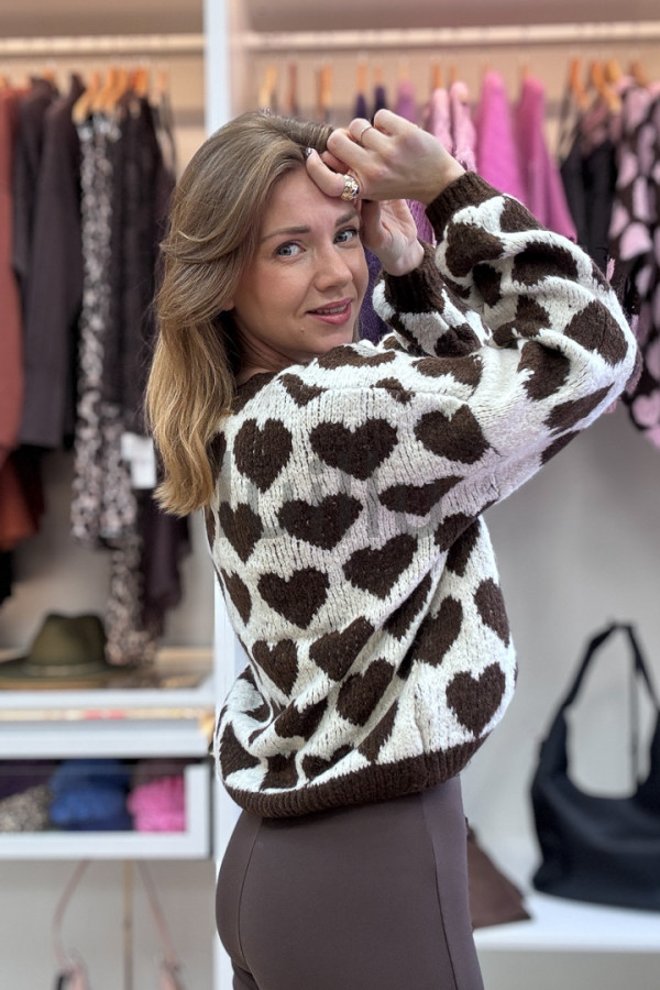 SWETER ŚMIETANKOWY W CZEKOLADOWE SERDUSZKA AMELIA